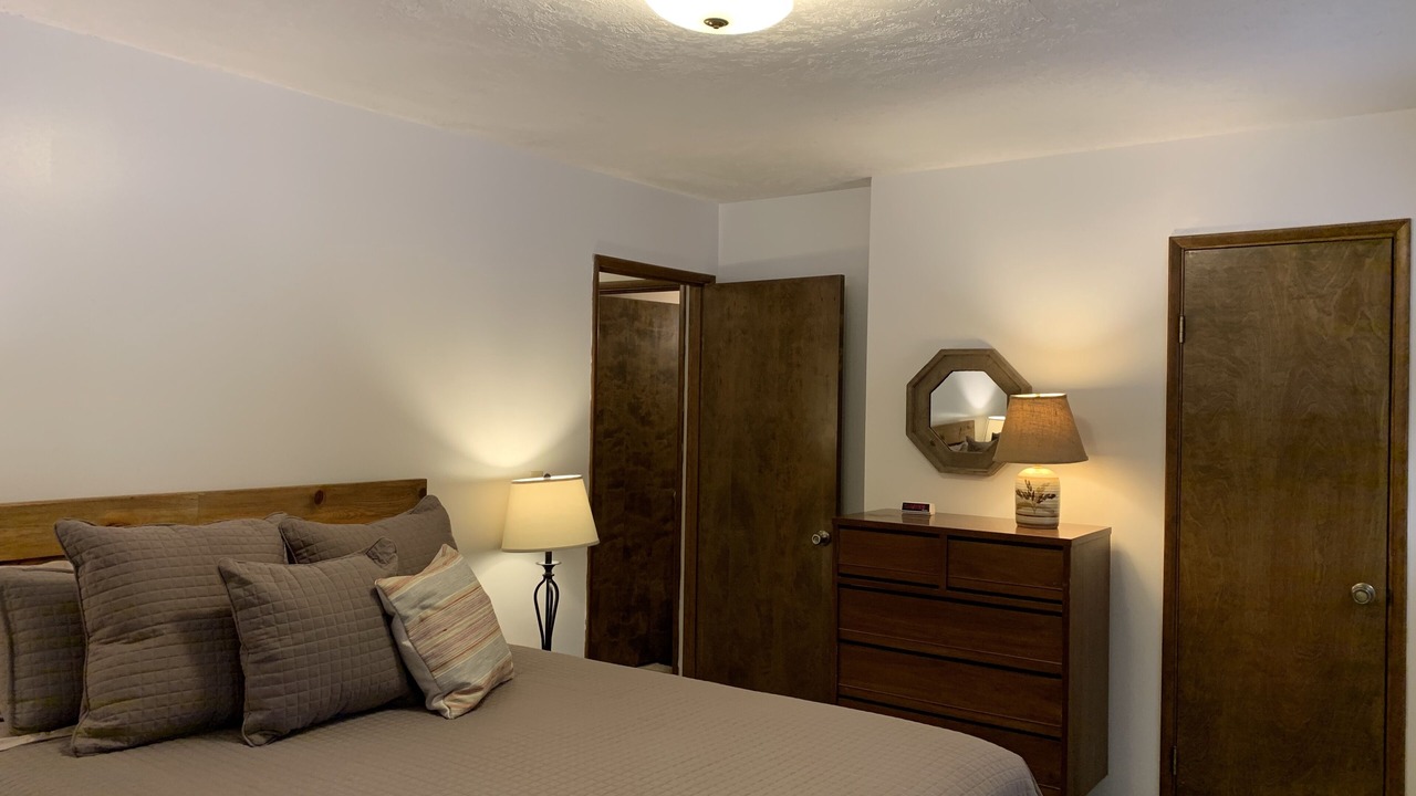 Photo of Bedroom in Black Butte Ranch
