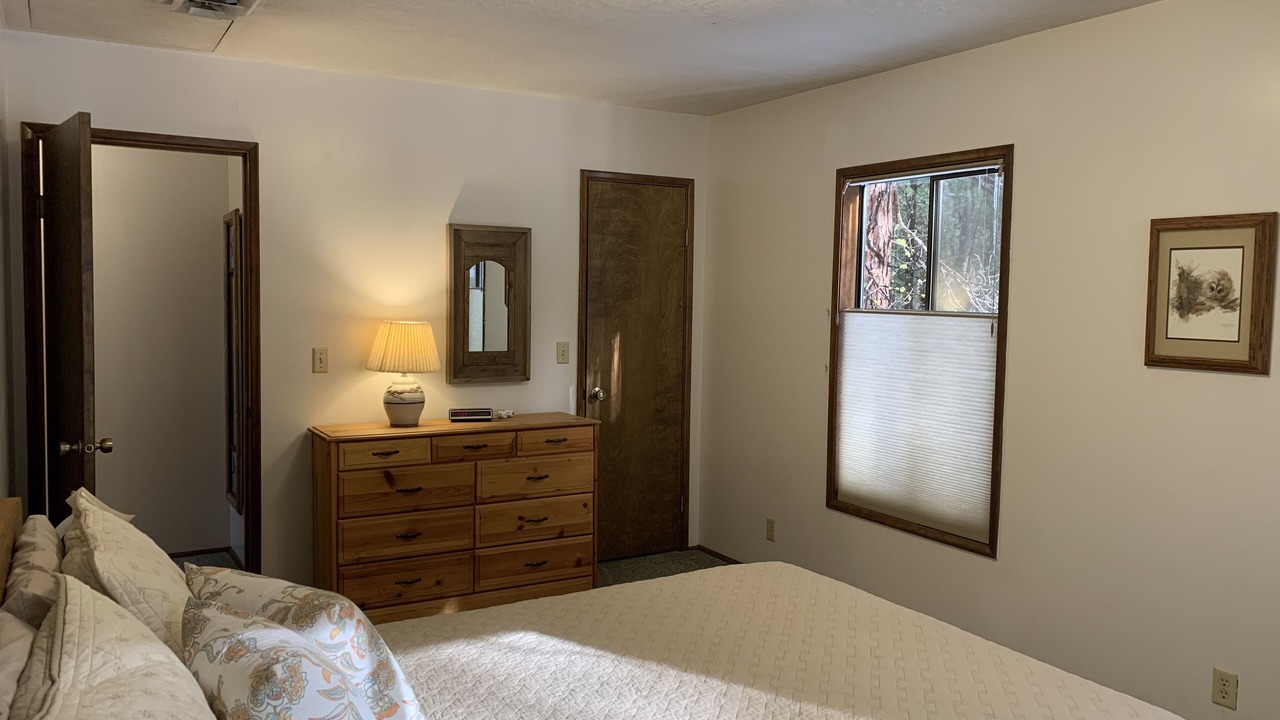 Photo of Bedroom in Black Butte Ranch