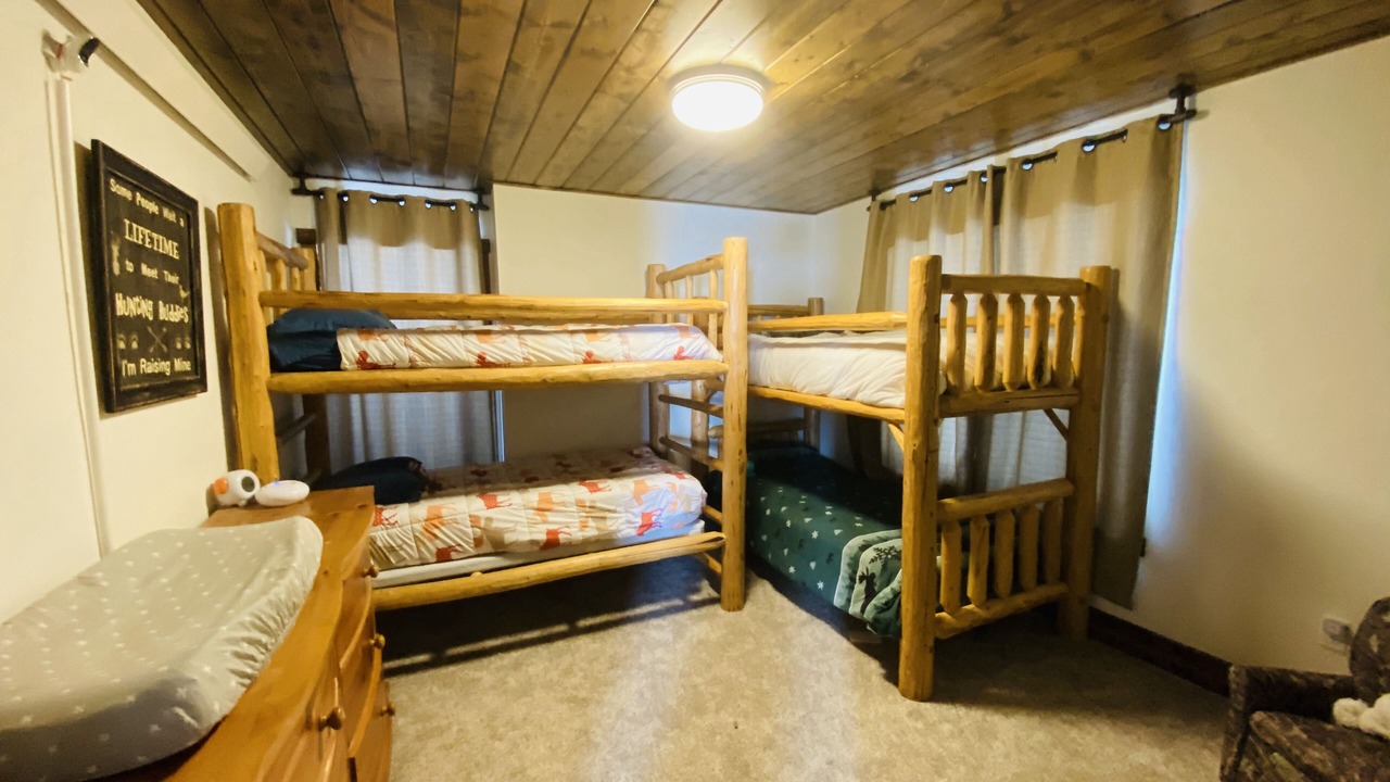 Photo of Bedroom in West Yellowstone