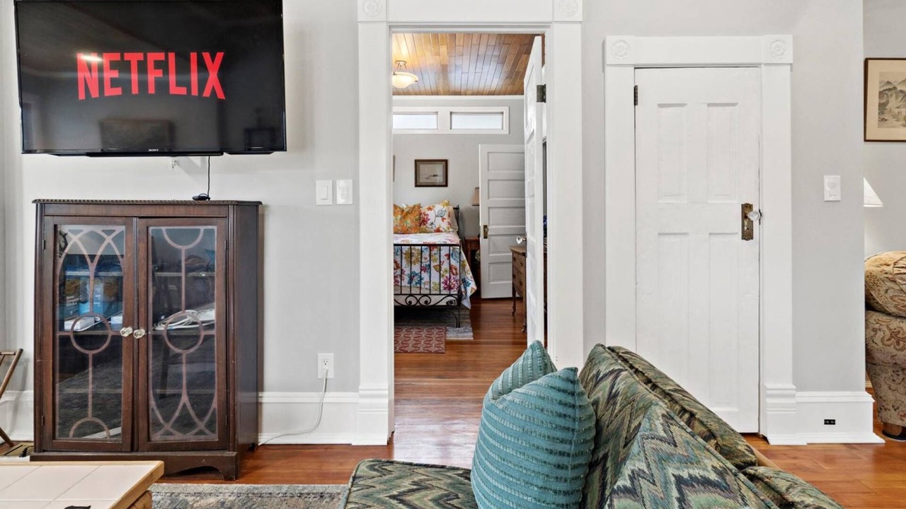 Photo of Livingroom in North End
