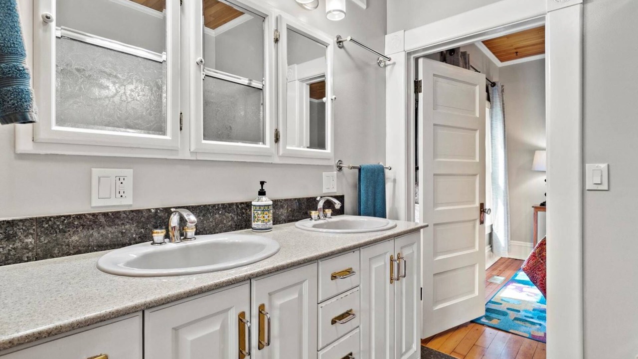 Photo of Bathroom in North End
