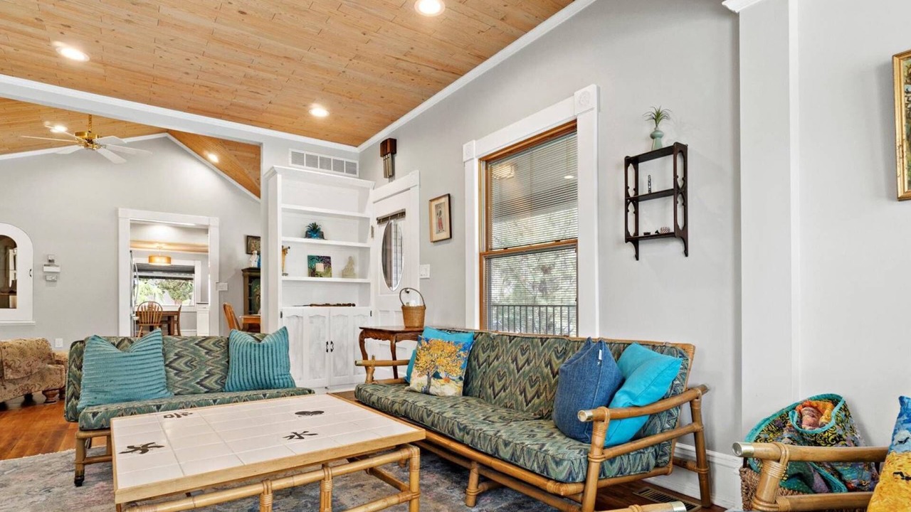 Photo of Livingroom in North End