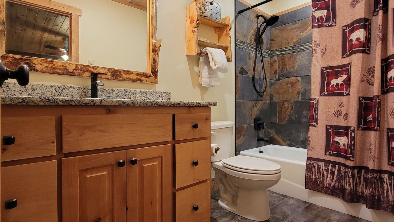 Photo of Bathroom in Island Park