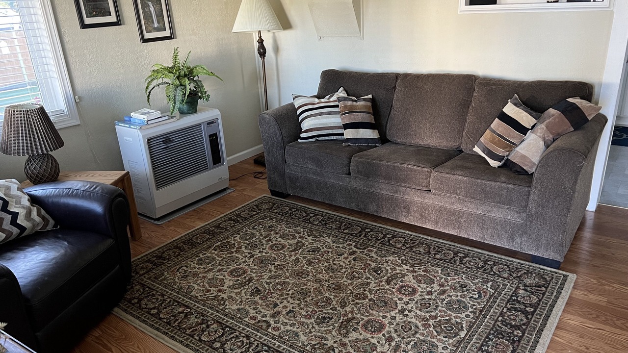 Photo of Livingroom in Fort Klamath