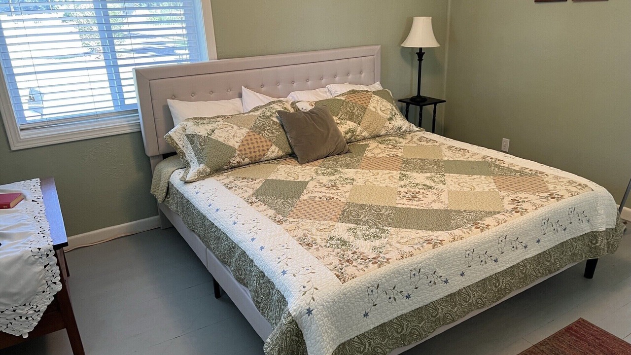 Photo of Bedroom in Fort Klamath