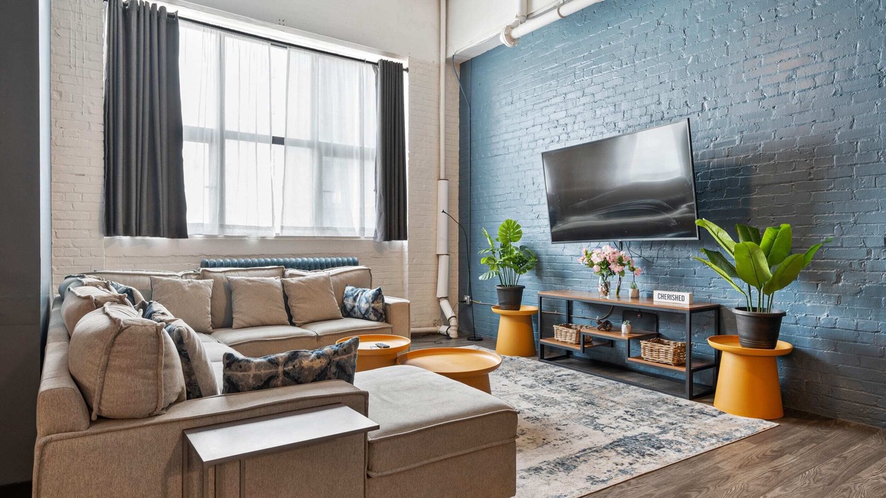 Photo of Livingroom in North Oakland