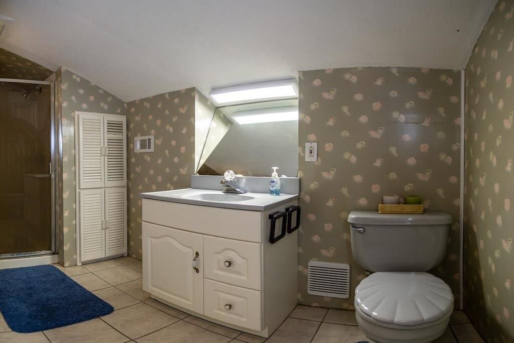 Photo of Bathroom in Bermuda Beach