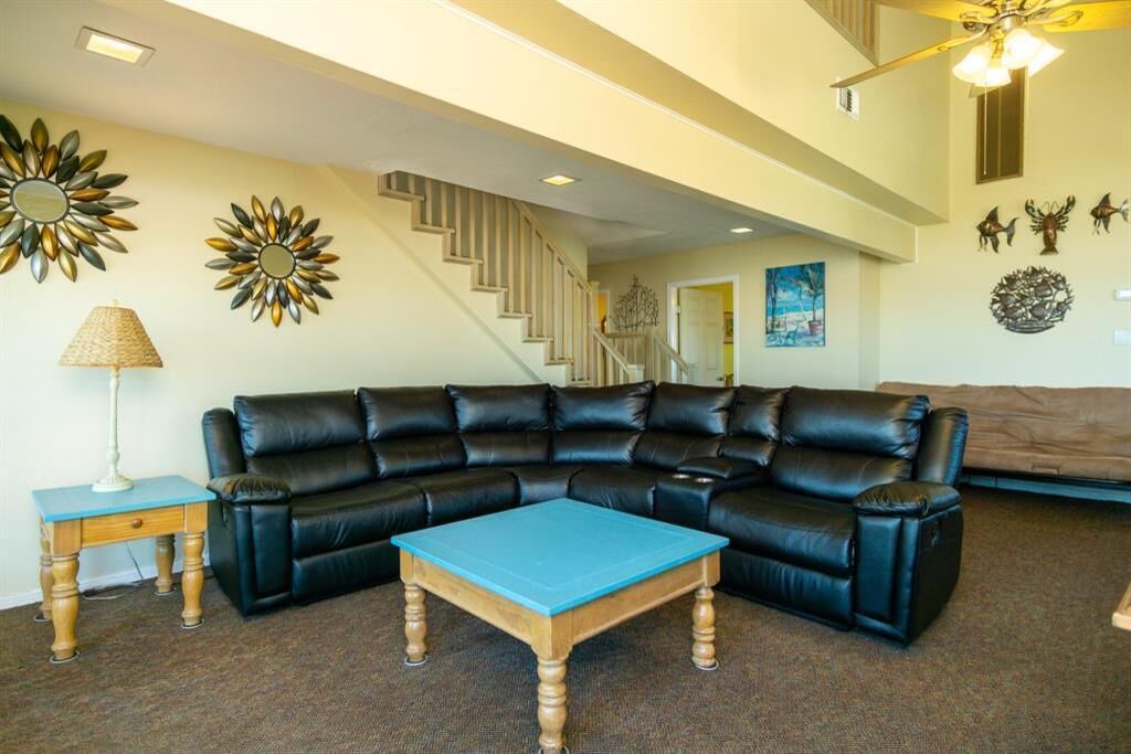 Photo of Livingroom in Bermuda Beach