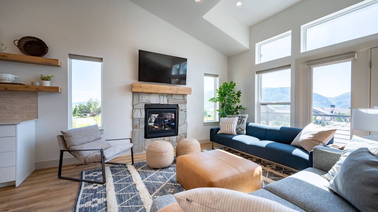 Photo of Livingroom in Wolf Creek