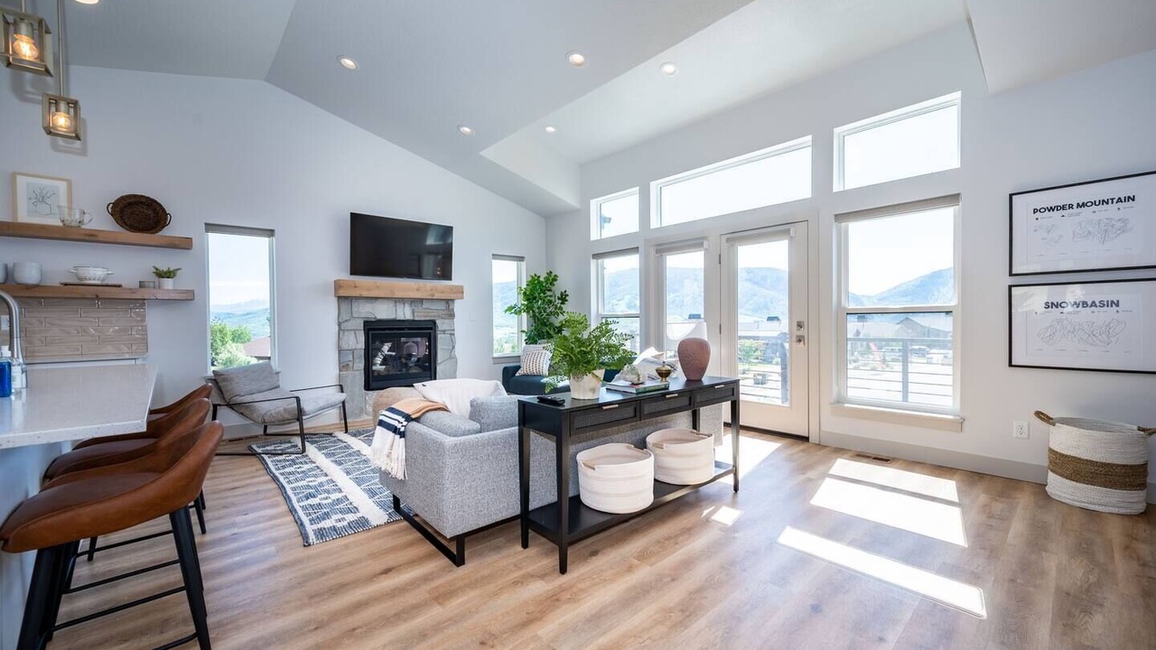 Photo of Livingroom in Wolf Creek