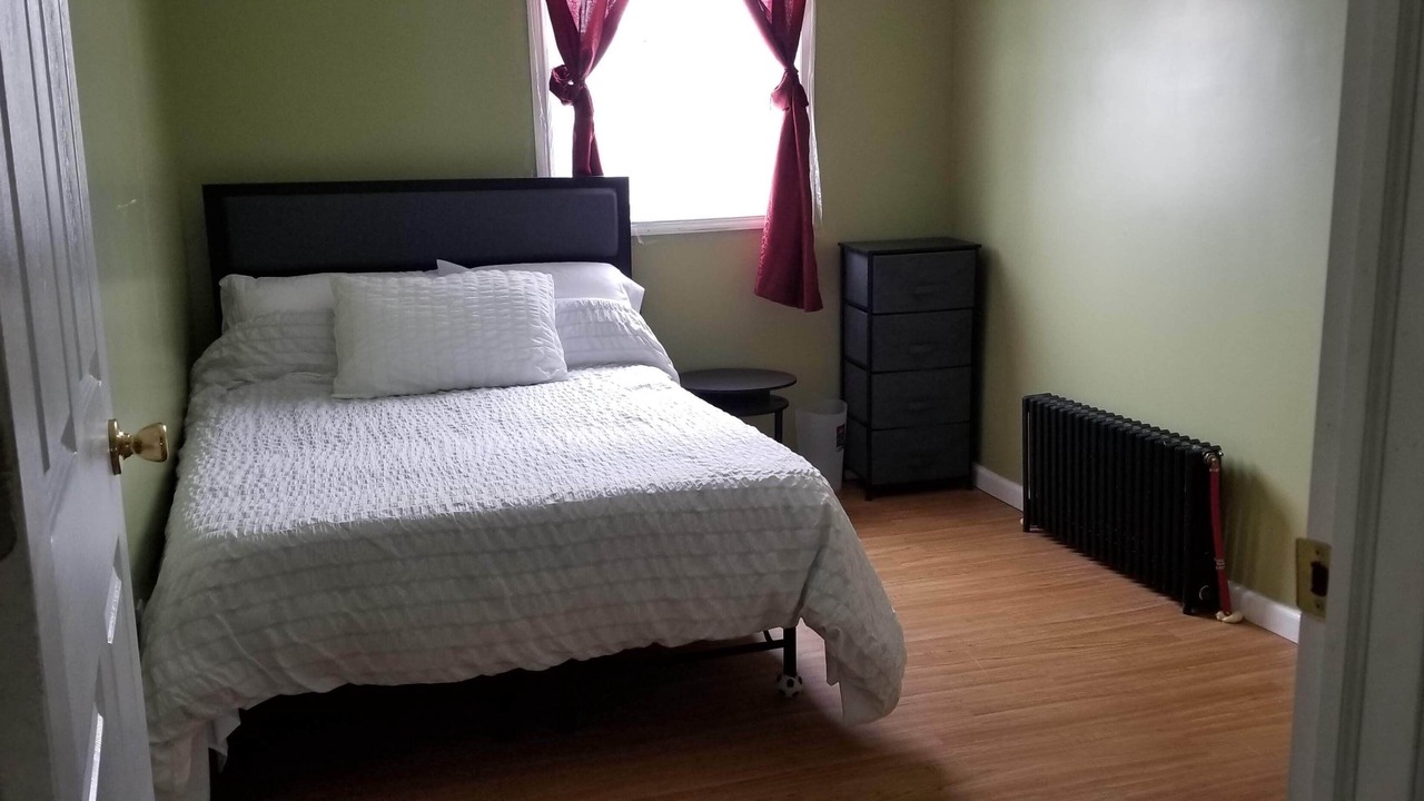 Photo of Bedroom in Parksville