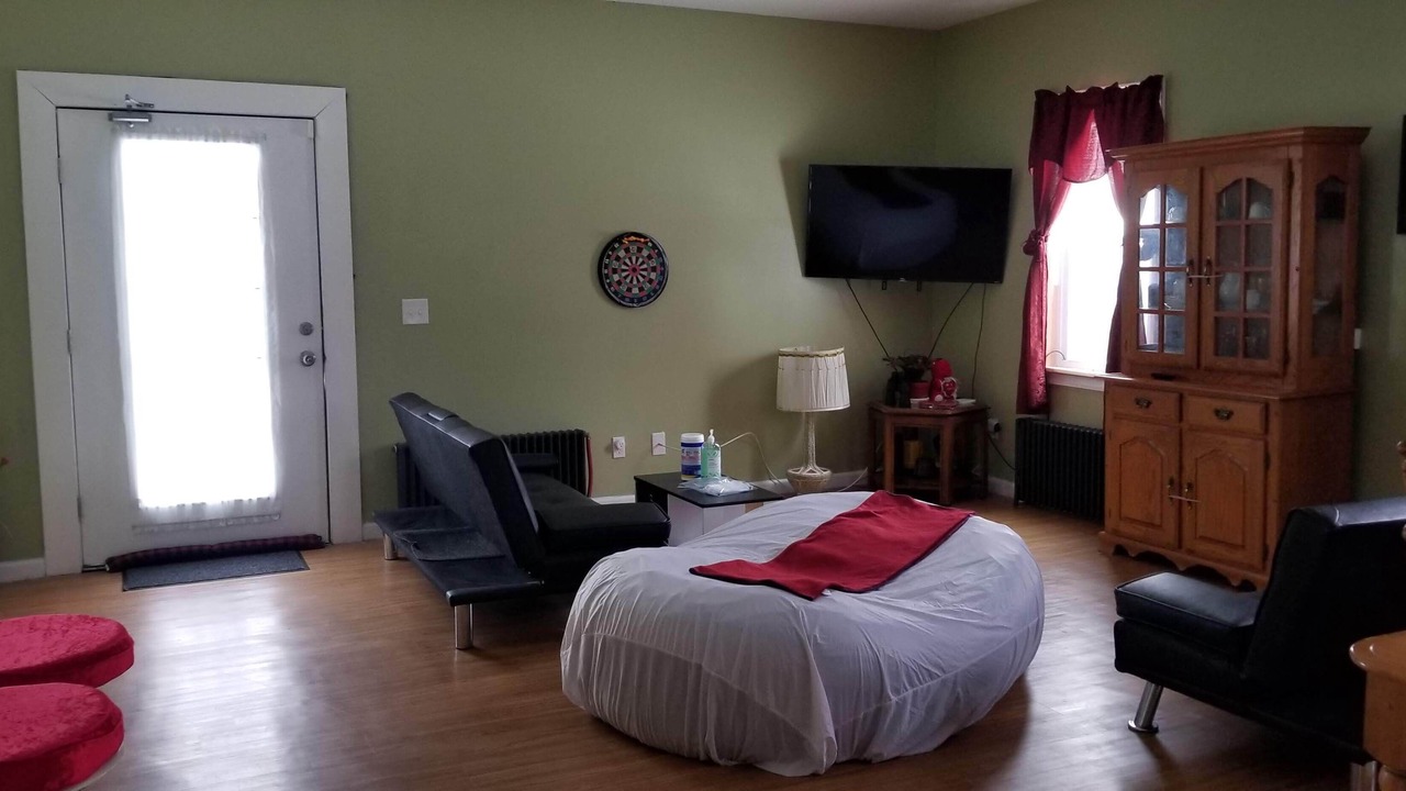 Photo of Bedroom in Parksville