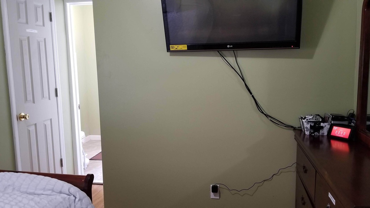 Photo of Bedroom in Parksville