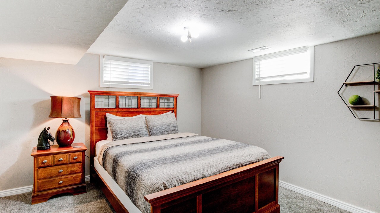 Photo of Bedroom in Holladay