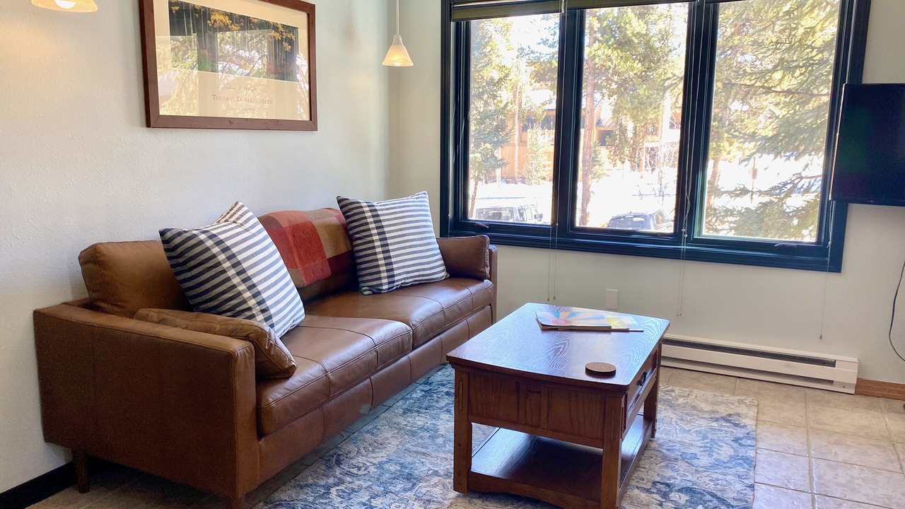 Photo of Livingroom in Four O'Clock