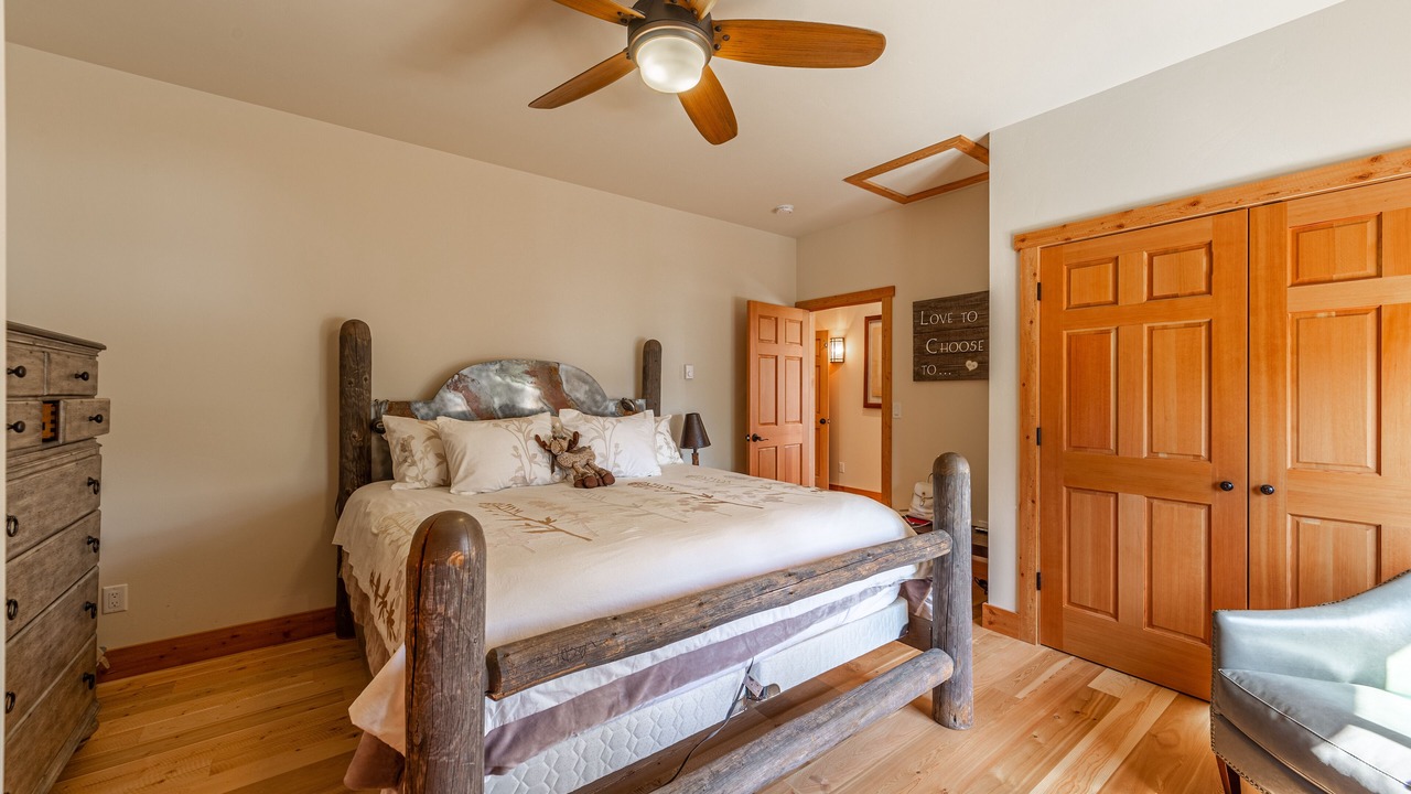 Photo of Bedroom in Lake Mary Ronan