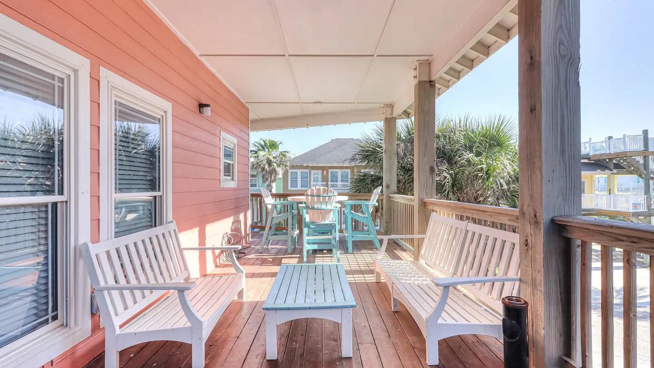 Photo of Patio Balcony in Sand Point