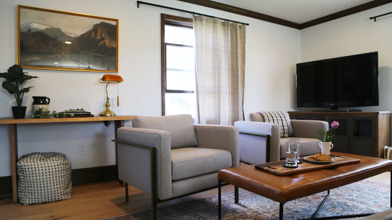 Photo of Livingroom in Four Corners