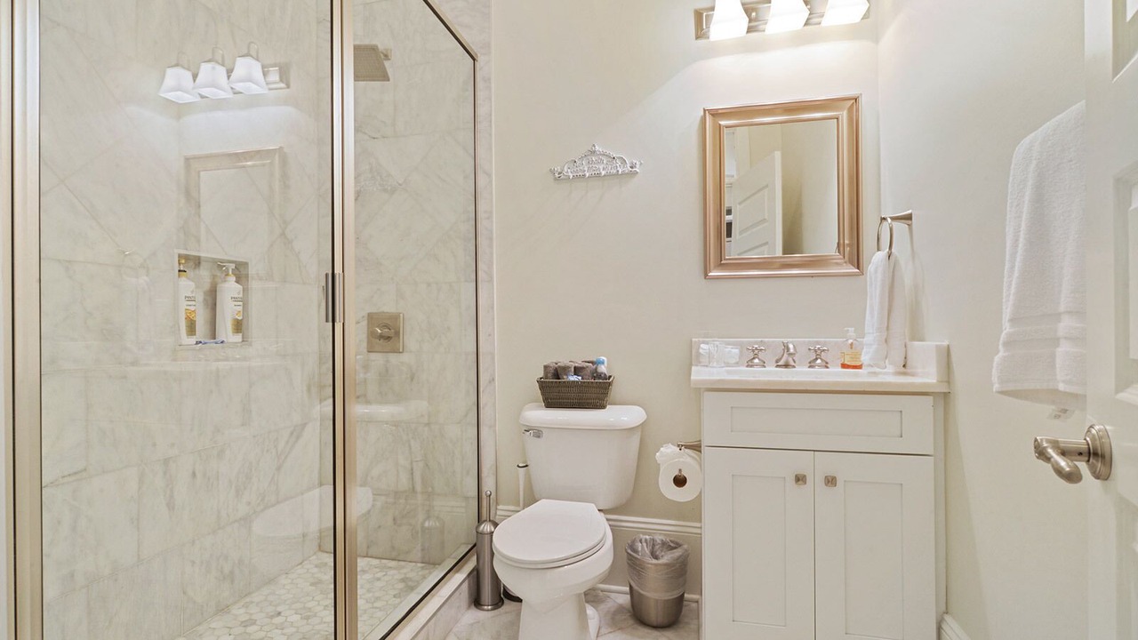 Photo of Bathroom in Tulane - Gravier