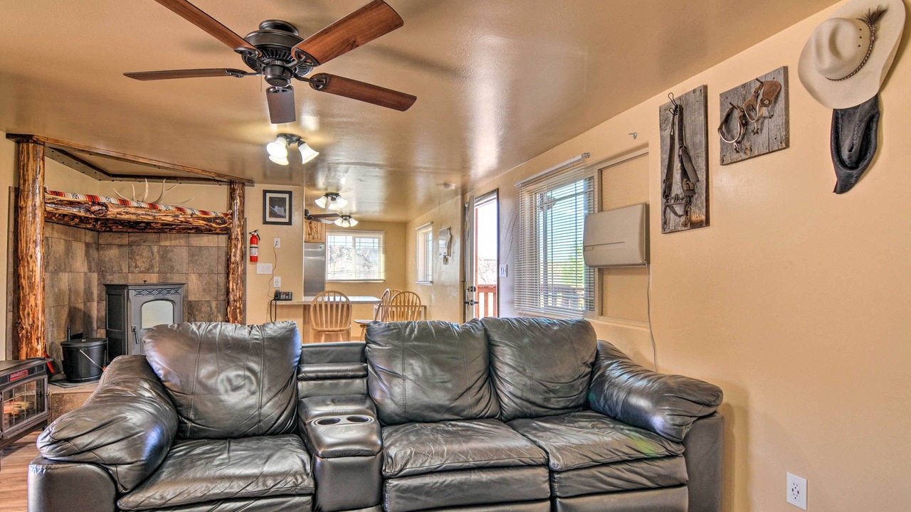 Photo of Livingroom in Henrieville