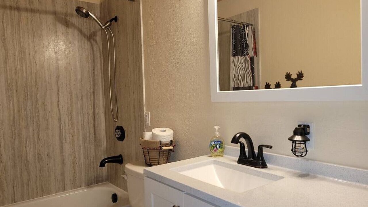 Photo of Bathroom in Cascade