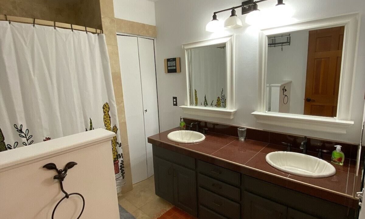 Photo of Bathroom in Alpine