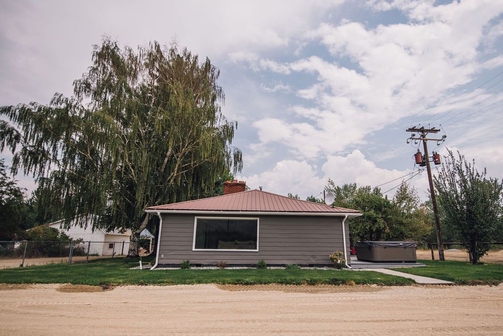 Photo of Outdoor in Salmon