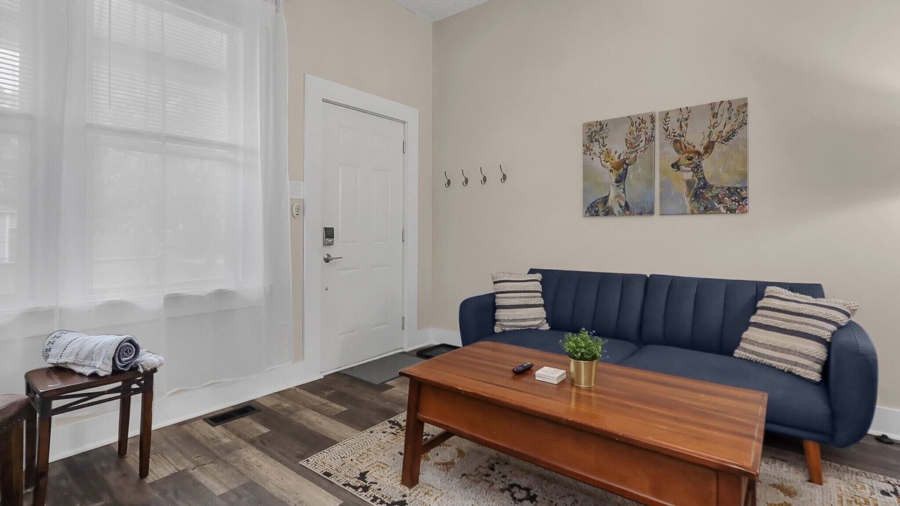 Photo of Livingroom in Franklin Park