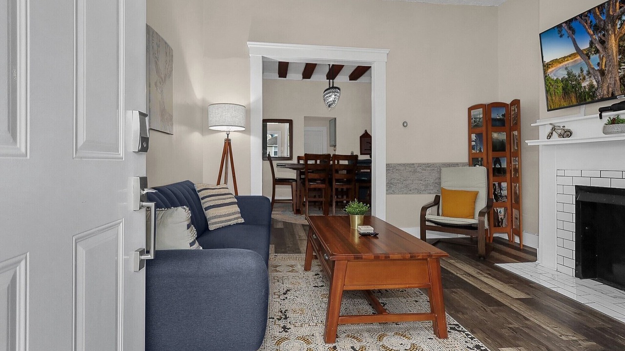 Photo of Livingroom in Franklin Park