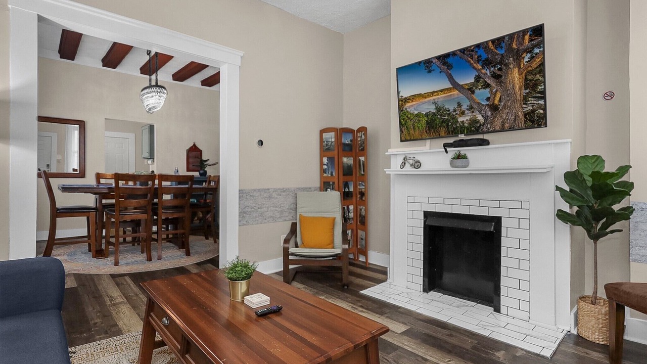 Photo of Livingroom in Franklin Park