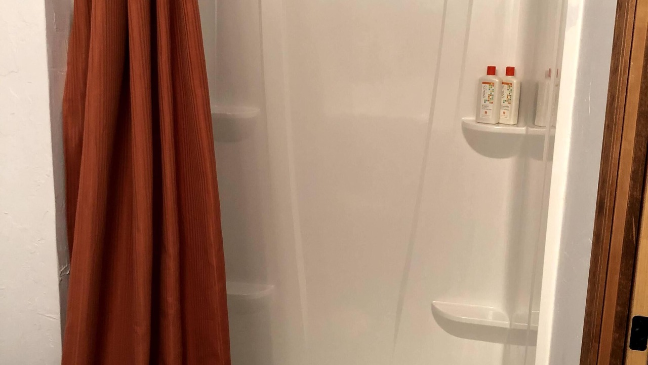 Photo of Bathroom in Swan Lake