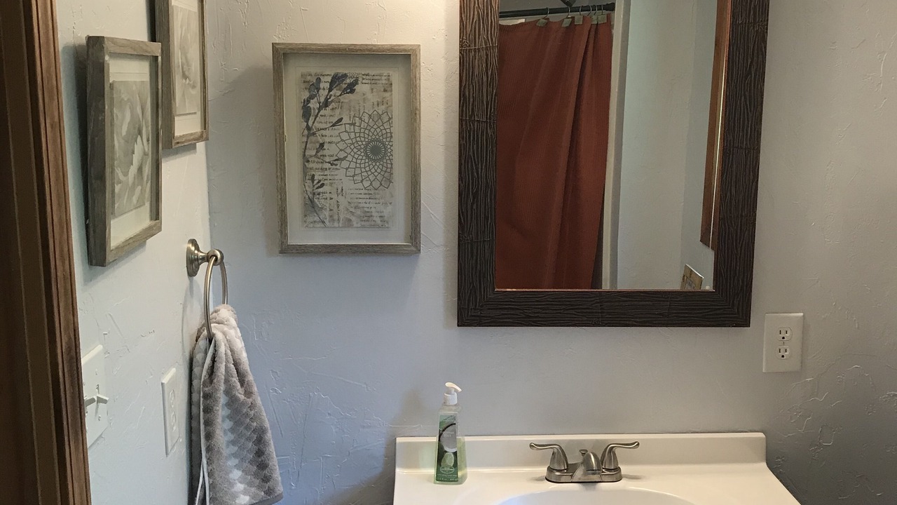 Photo of Bathroom in Swan Lake