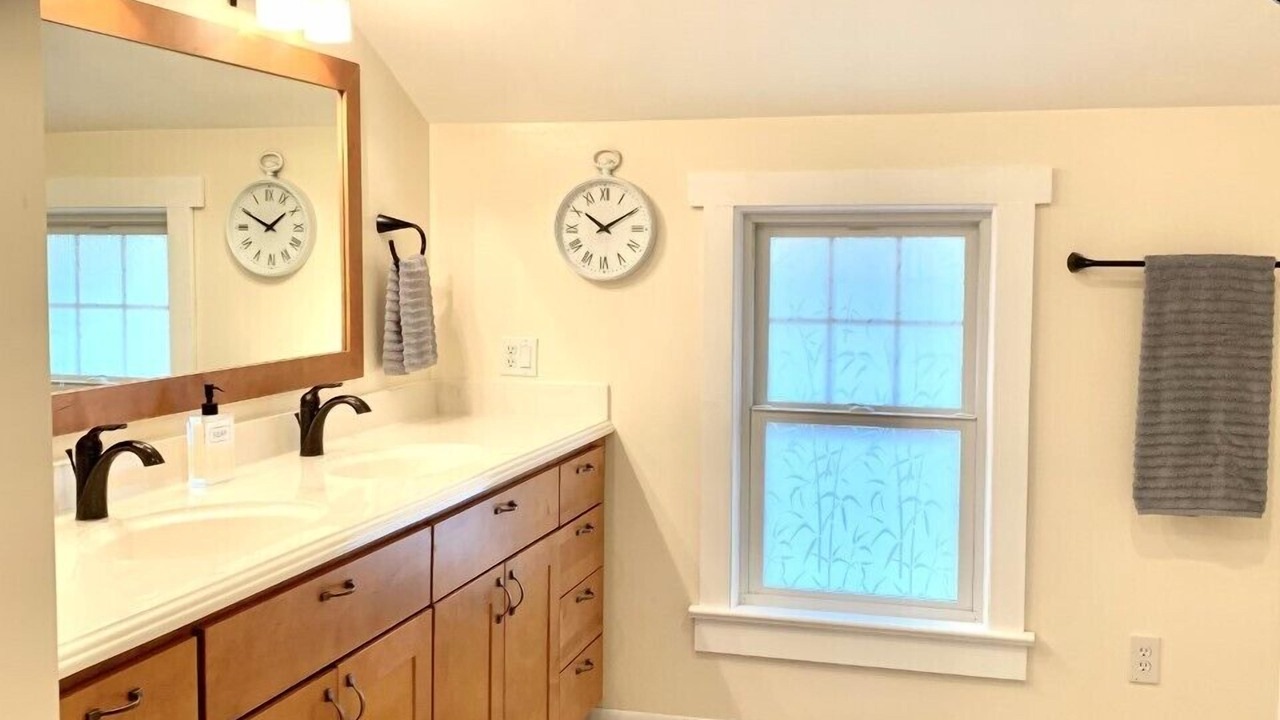 Photo of Bathroom in Mentor-on-the-Lake