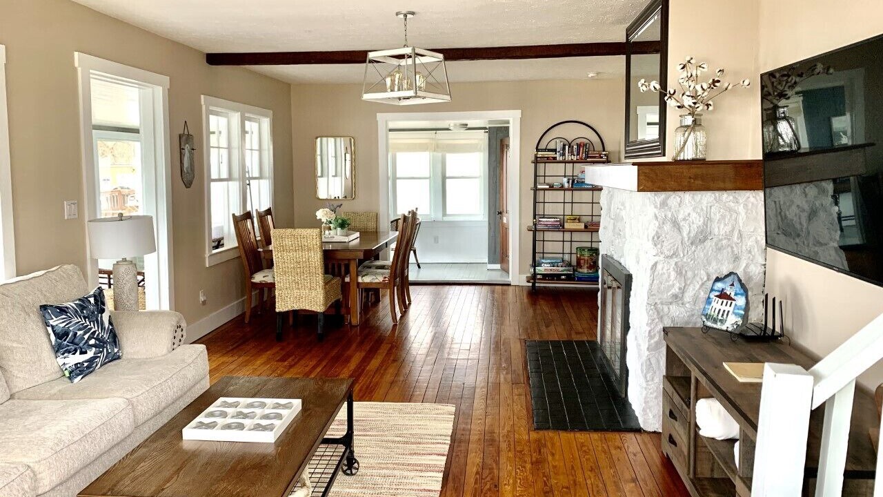 Photo of Livingroom in Mentor-on-the-Lake