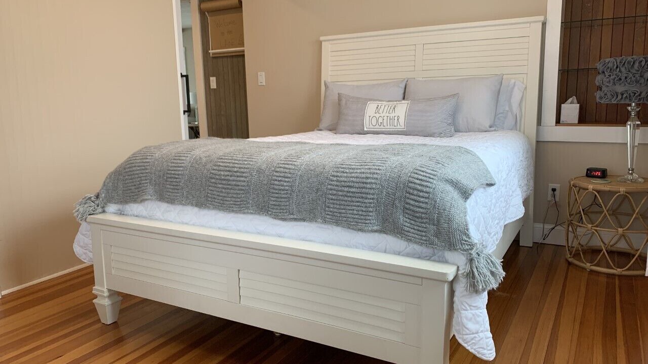 Photo of Bedroom in Mentor-on-the-Lake