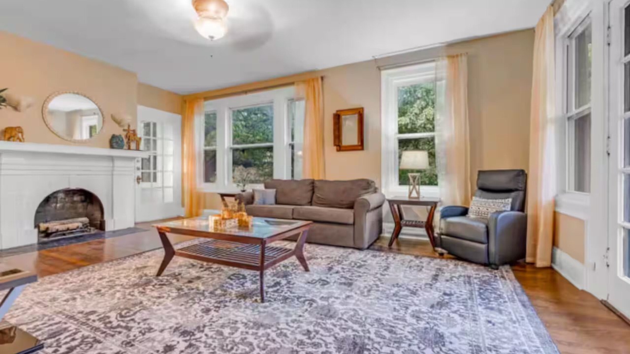 Photo of Livingroom in Oak Lawn