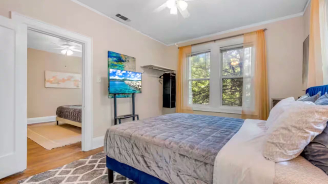 Photo of Bedroom in Oak Lawn