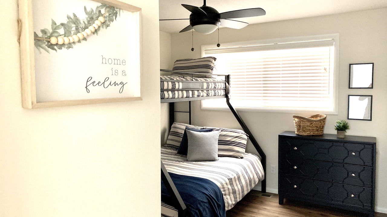 Photo of Bedroom in Eagle