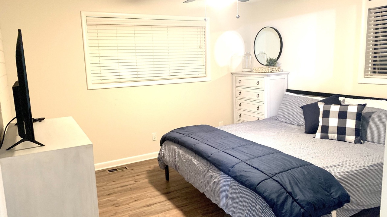 Photo of Bedroom in Eagle