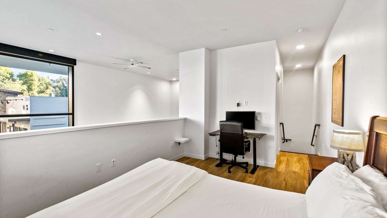 Photo of Bedroom in Downtown