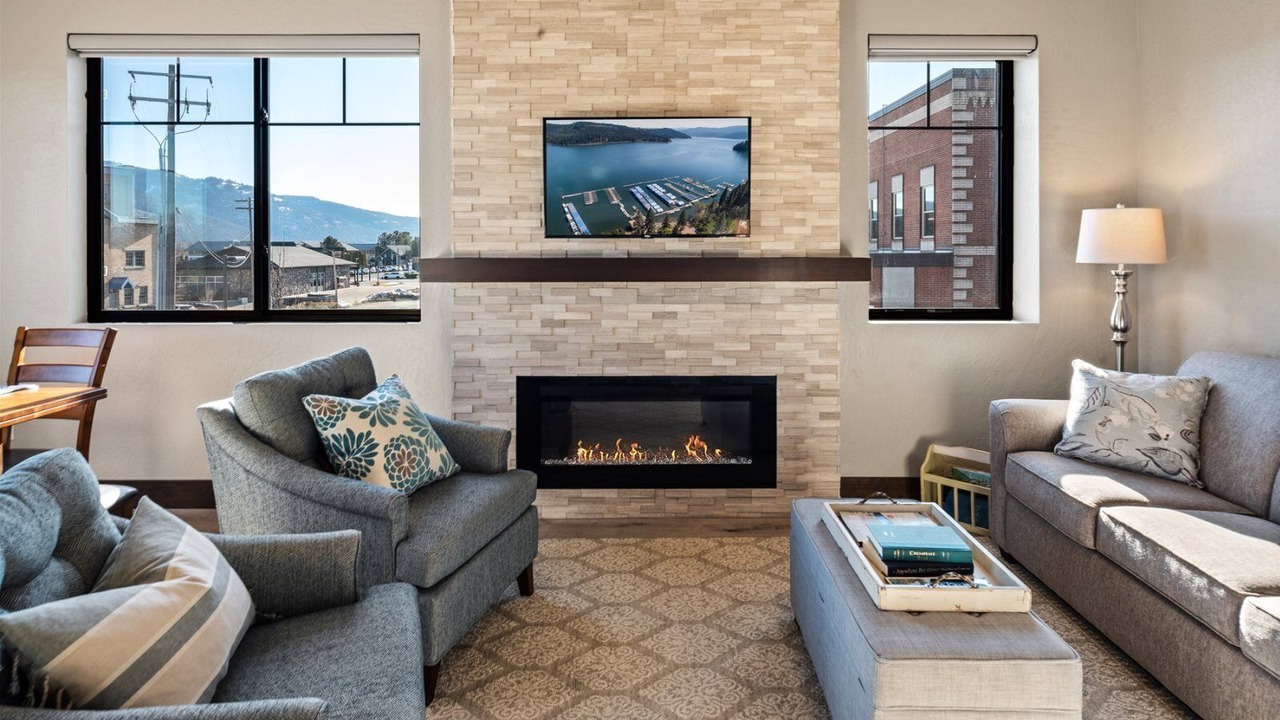 Photo of Livingroom in Sandpoint