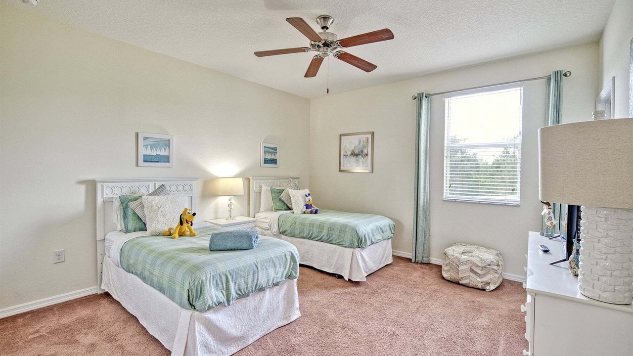 Photo of Bedroom in Watersong