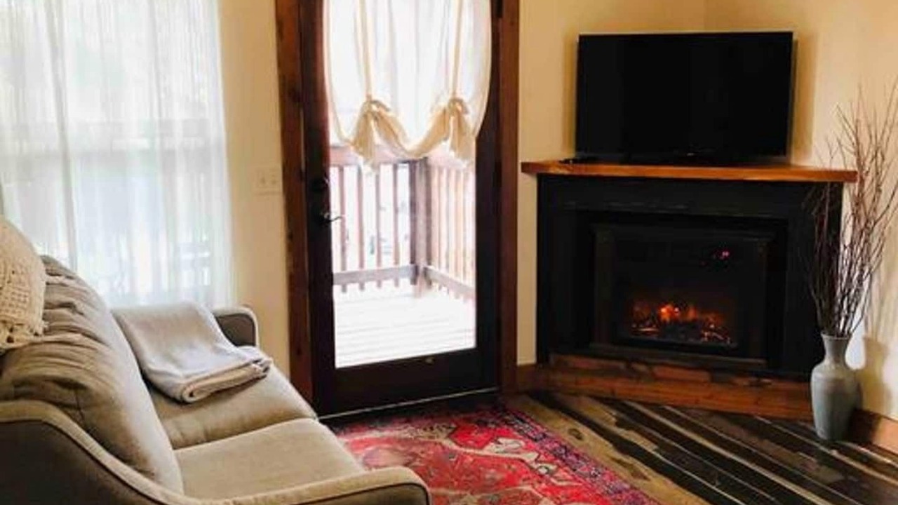 Photo of Livingroom in River Road