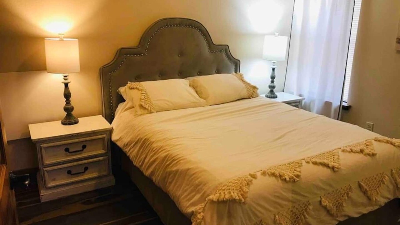 Photo of Bedroom in River Road