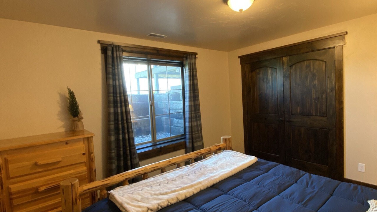 Photo of Bedroom in Leigh Creek Estates