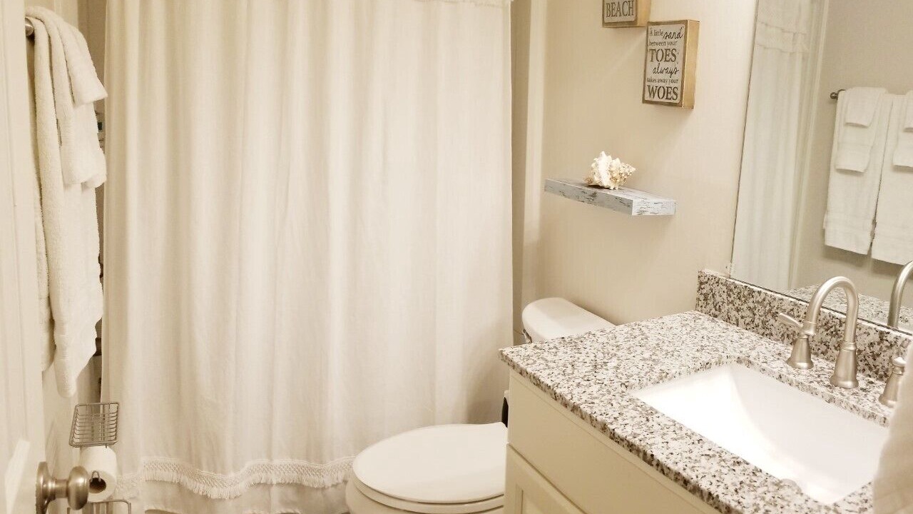 Photo of Bathroom in Fernandina Beach