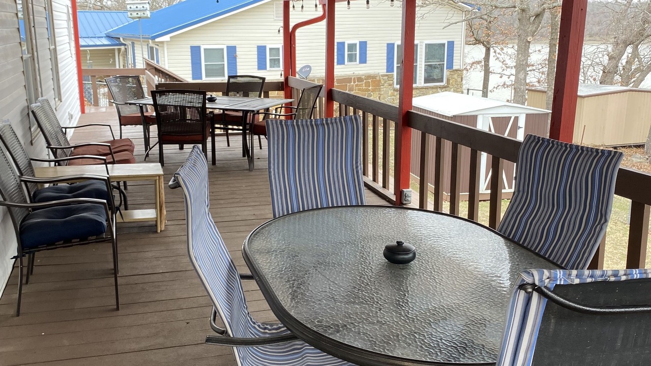 Photo of Outdoor in Canadian