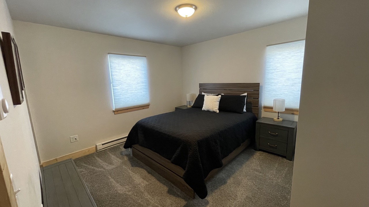 Photo of Bedroom in Gardiner