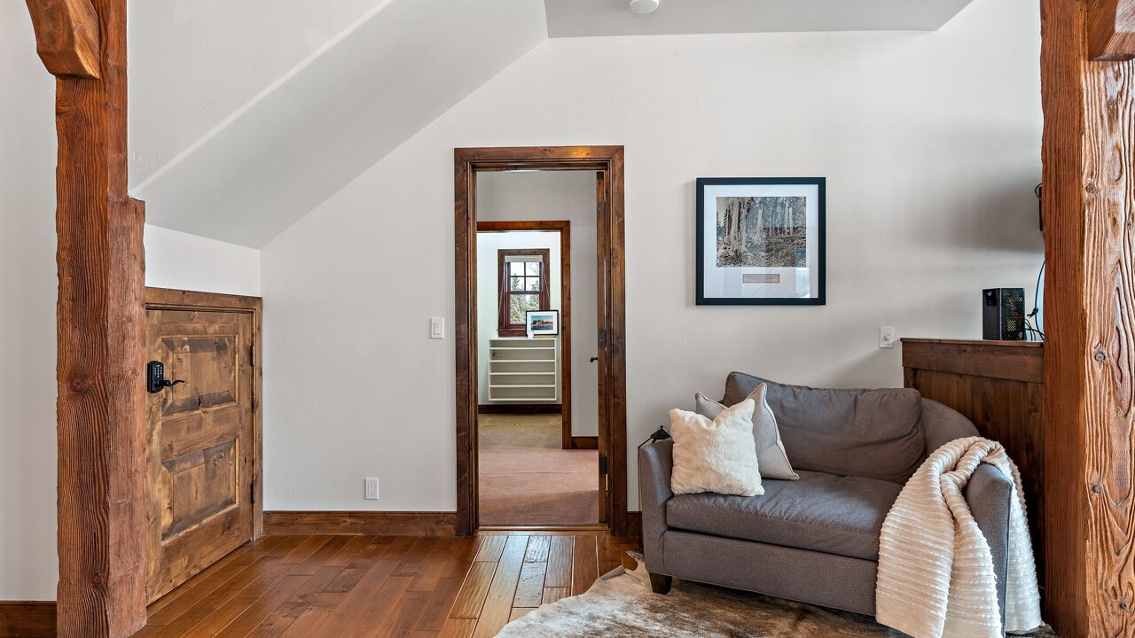 Photo of Livingroom in McCall