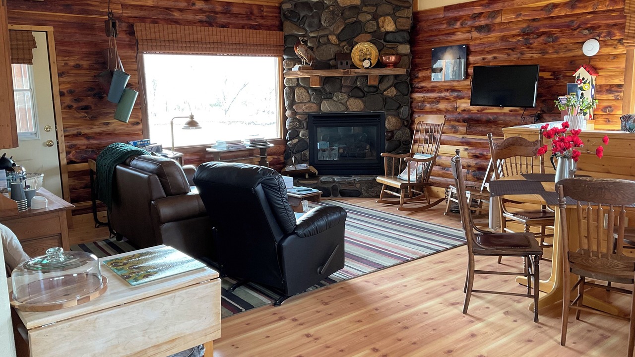 Photo of Livingroom in Emigrant